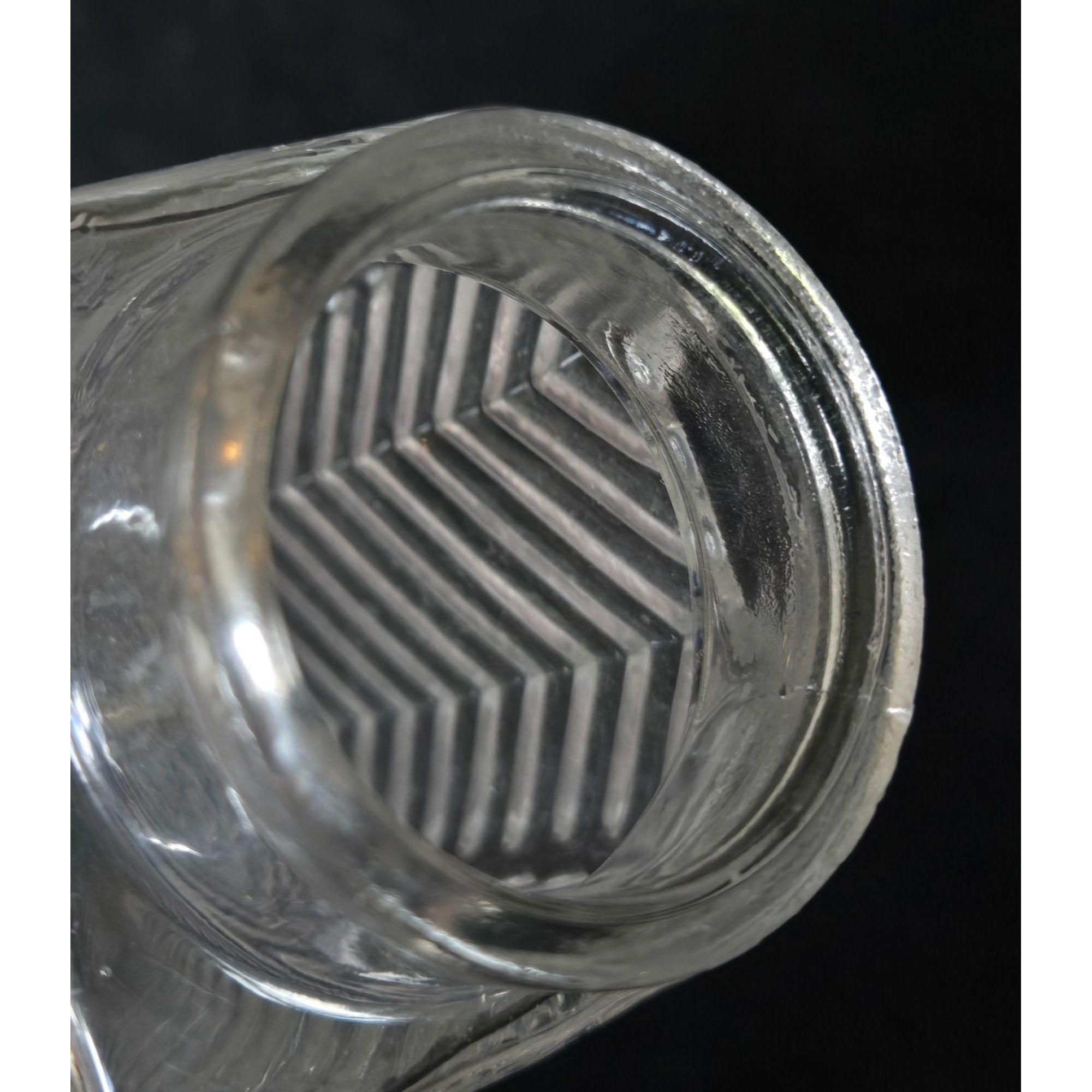 Art Deco Vintage Clear Skyscraper Lamp shade w/Chevron Pattern 9"