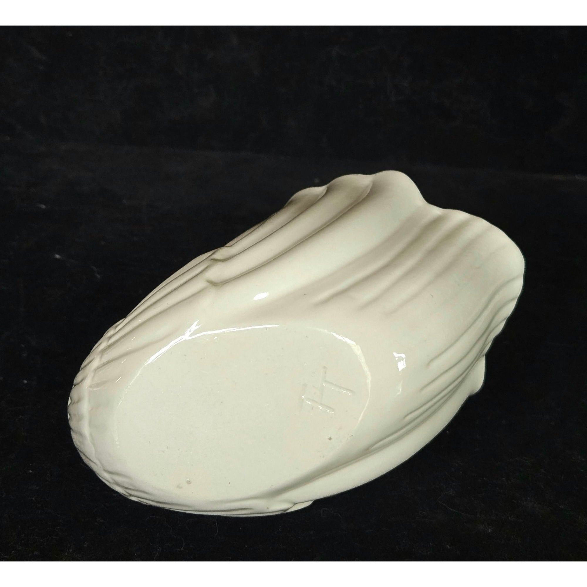 Vintage Ceramic Swan Planter Vase White With Yellow Beak 5 Inches Long