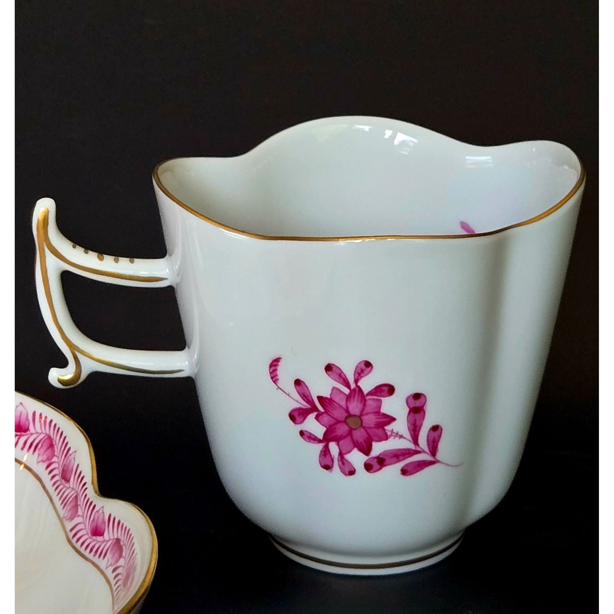 Herend Pink Raspberry Tea Cup Saucer Set Apponyi Chinese Bouquet Gold-Trimmed