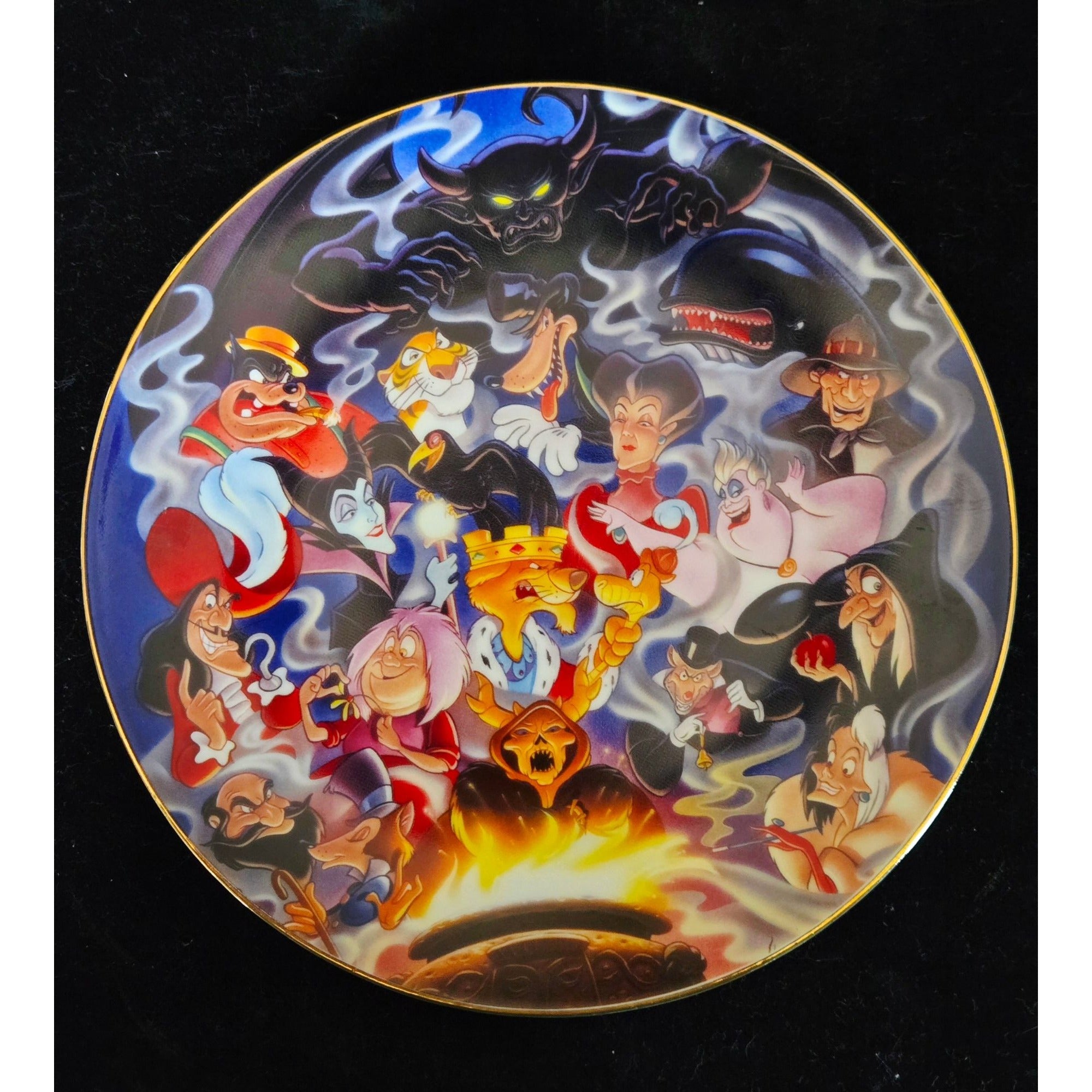 Disney Villains Limited Edition Decorative Plate 1997 Exclusive Theme Parks Collectible