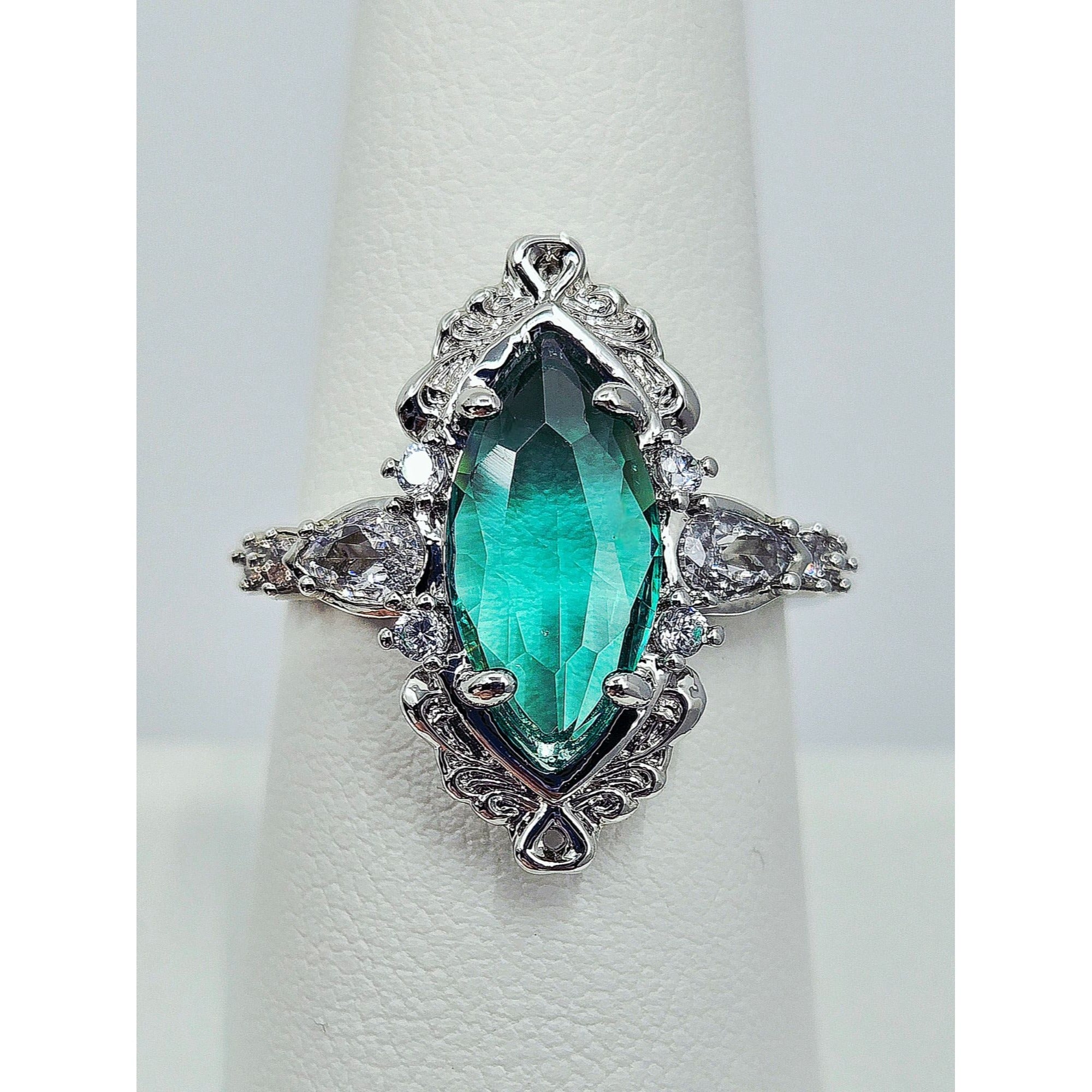 Vintage Ring Marquis Cut Teal Stone Ring w/Silver tone Band & Crystal Accent 7