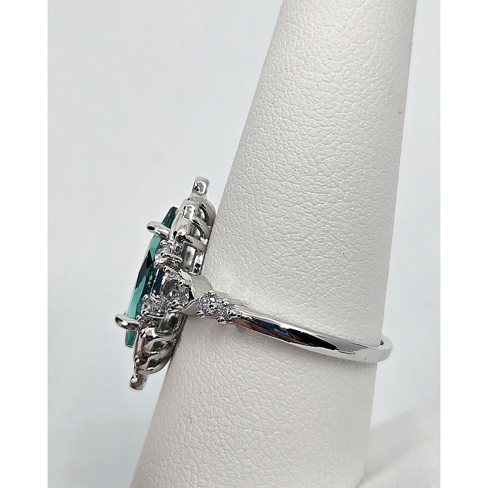 Vintage Ring Marquis Cut Teal Stone Ring w/Silver tone Band & Crystal Accent 7