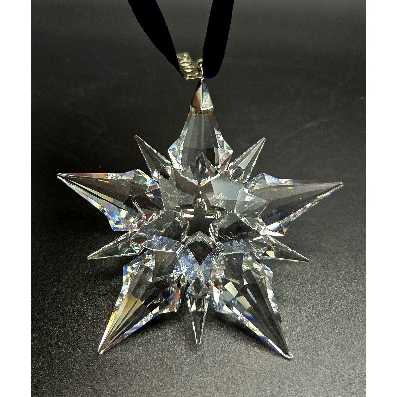 2001 Swarovski Crystal Annual Christmas Snowflake Star Ornament, BEAUTIFUL