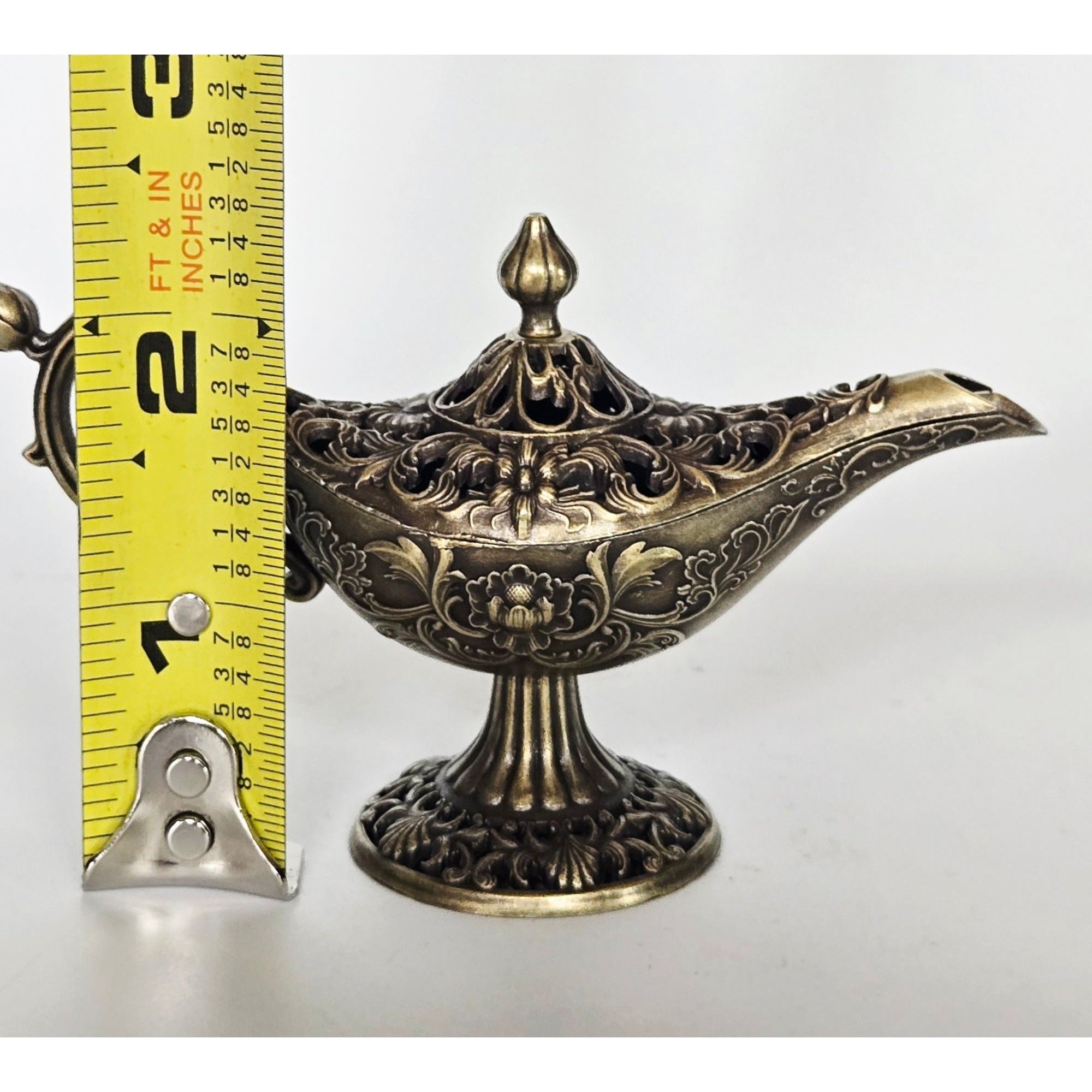 Metal Miniatures Aladdin Genie Lamp With Ornate Floral details collectible