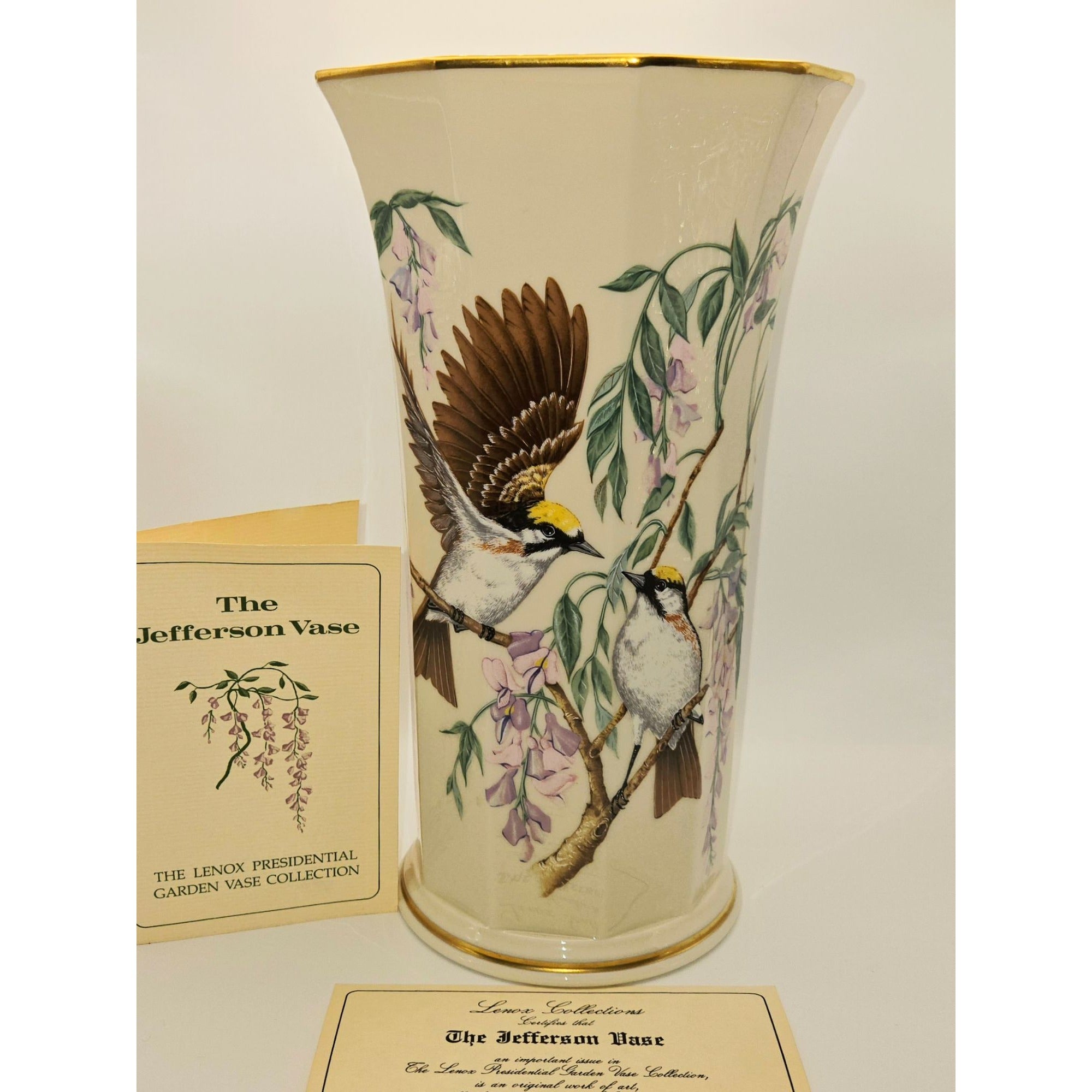 The Jefferson Vase By Lenox Presidential Garden Collection Bird & Wisteria Art, with Certs
