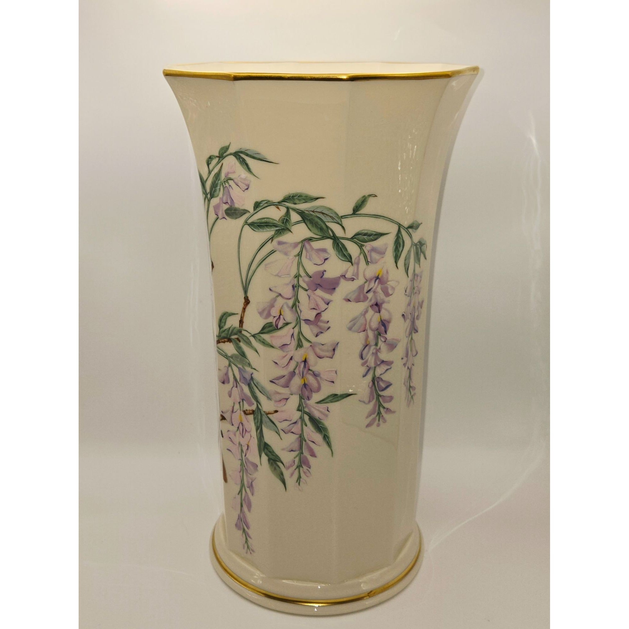 The Jefferson Vase By Lenox Presidential Garden Collection Bird & Wisteria Art, with Certs