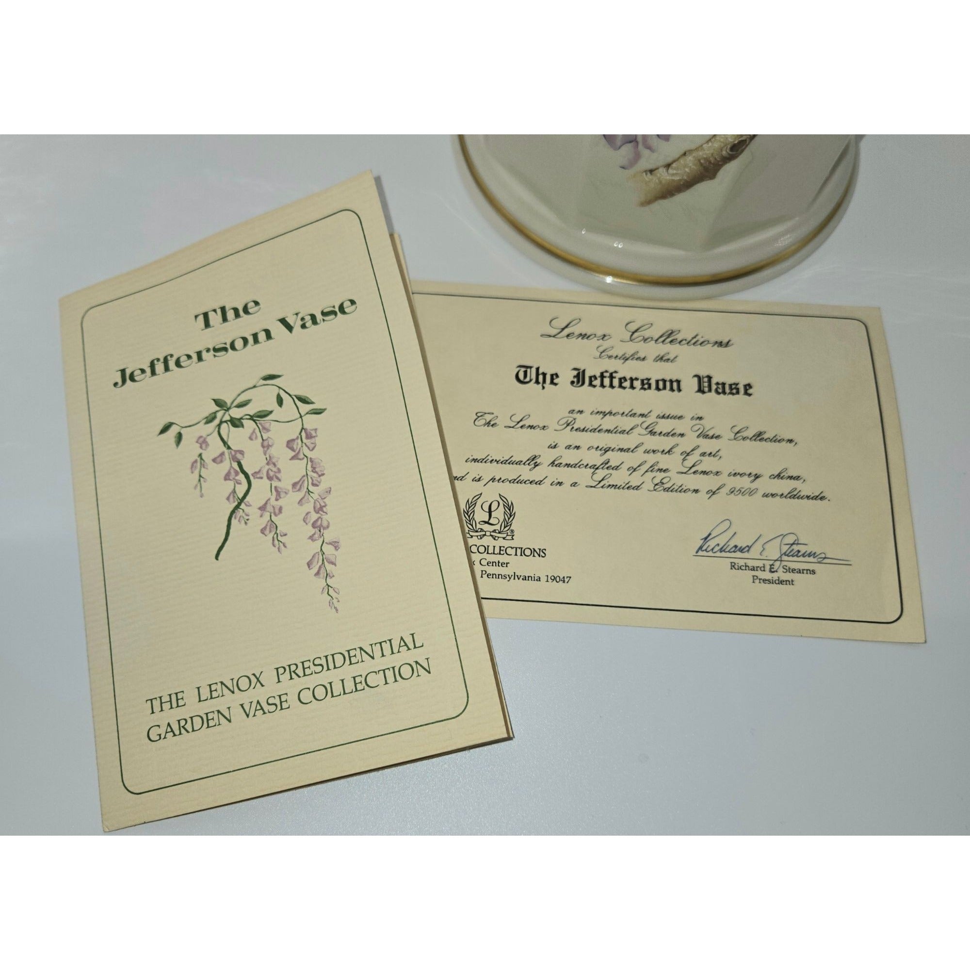 The Jefferson Vase By Lenox Presidential Garden Collection Bird & Wisteria Art, with Certs