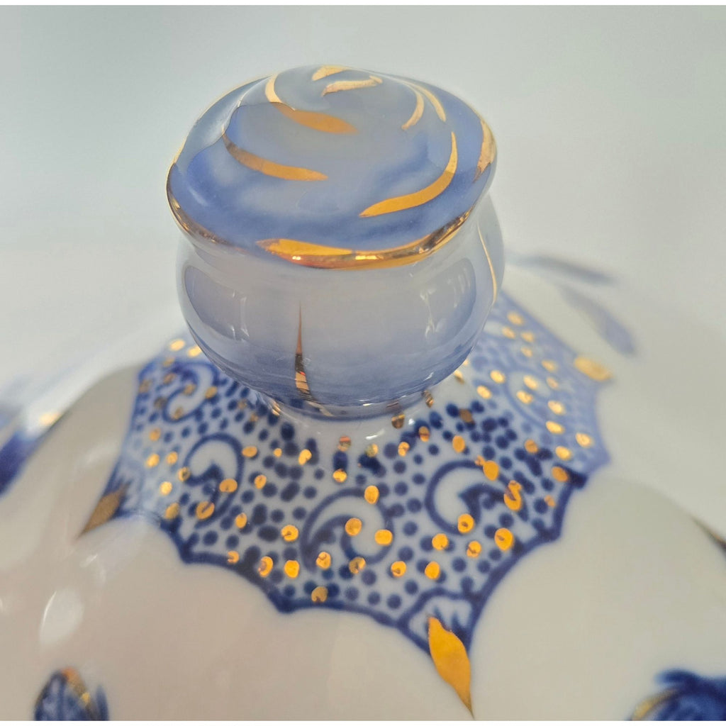 Bombay co. Teacup Saucer and Lid Blue & White Gold Trim Blue Rose Finial RARE set