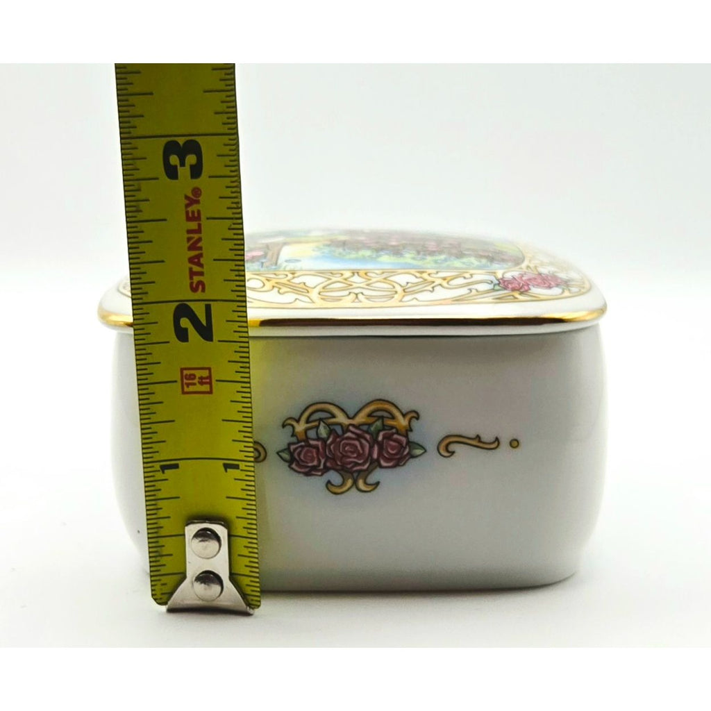 Serenades Star Dust Porcelain Music Box By Heritage House 1993 Cottage & Doves Design Limited Edition
