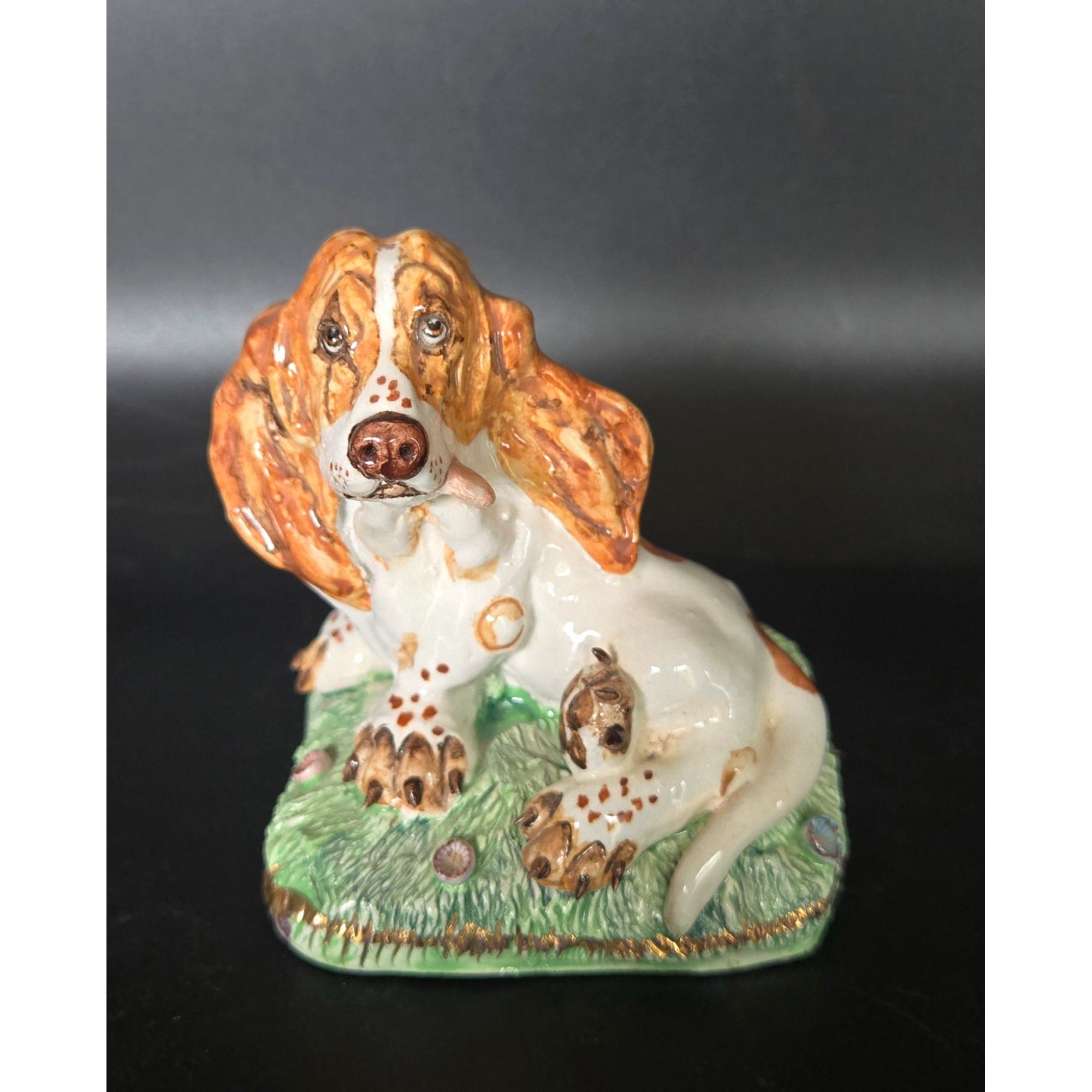 1970s Basil Matthews Basset Hound Hand Crafted Figurine, England, Excellent Condition