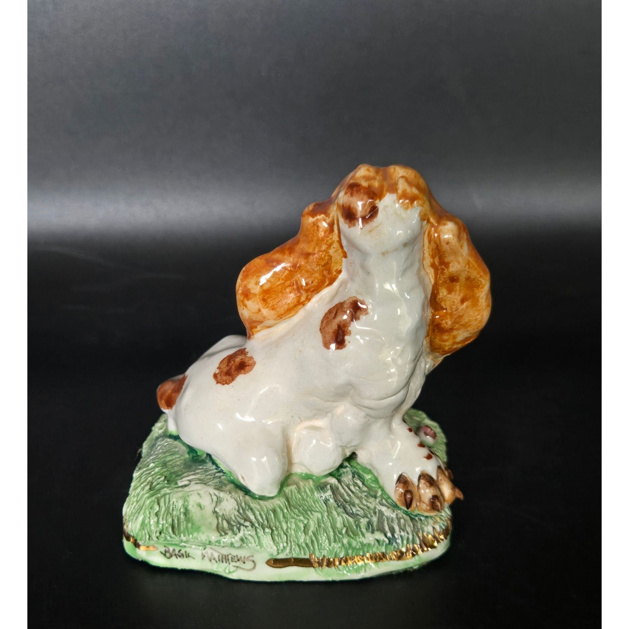 1970s Basil Matthews Basset Hound Hand Crafted Figurine, England, Excellent Condition