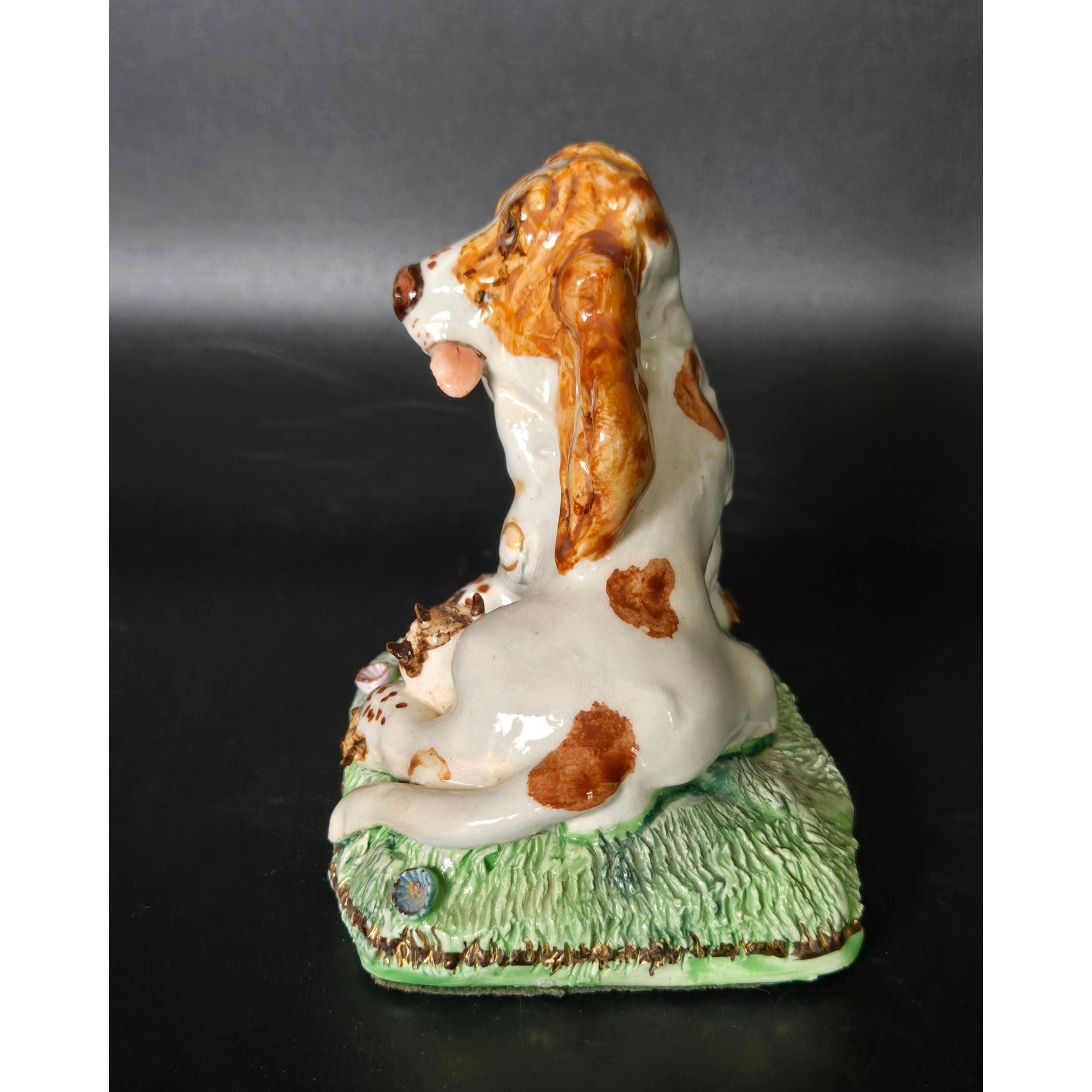 1970s Basil Matthews Basset Hound Hand Crafted Figurine, England, Excellent Condition