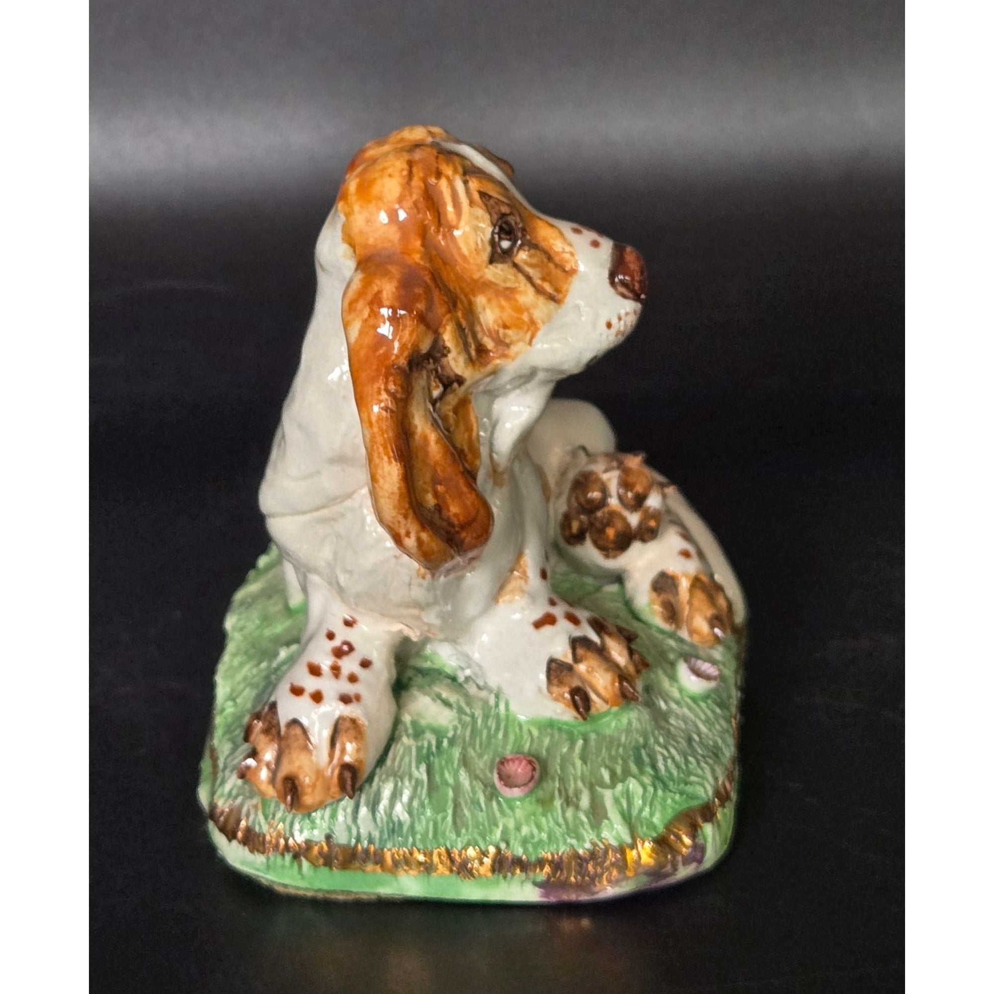 1970s Basil Matthews Basset Hound Hand Crafted Figurine, England, Excellent Condition