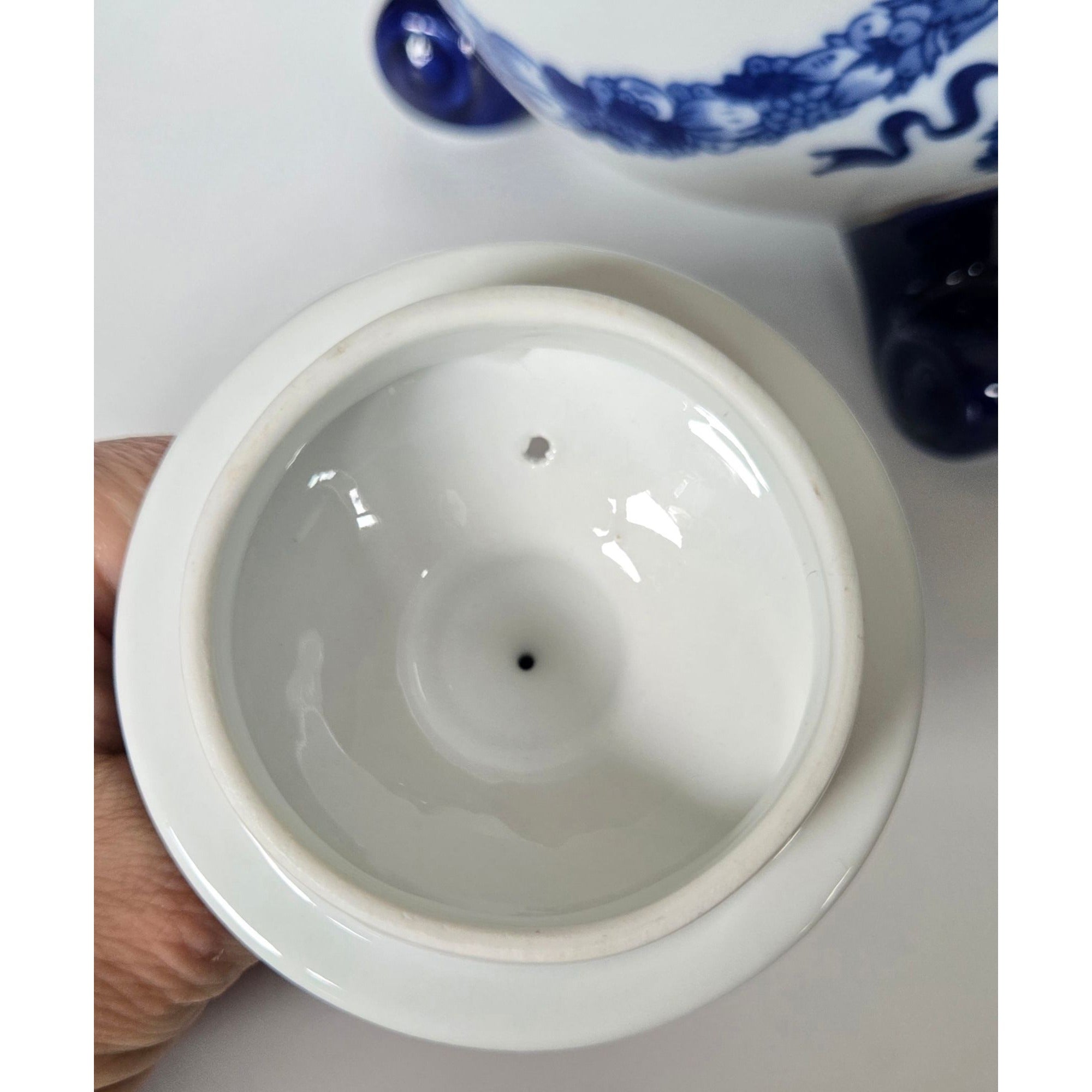 Grace by Bombay Elegant Large Blue Leaf & White Porcelain Coffee/ Teapot w/legs 13"