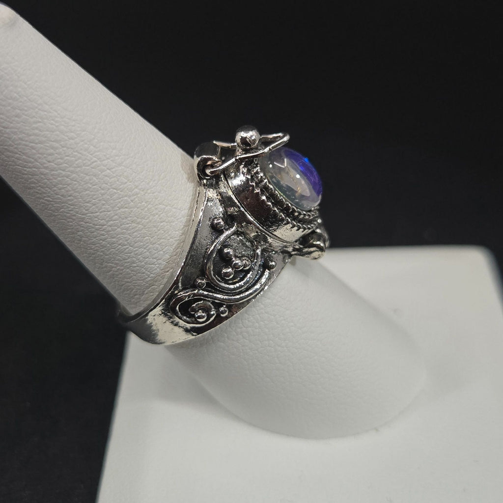 Vintage Silver Tone Poison Locket Ring Size 8