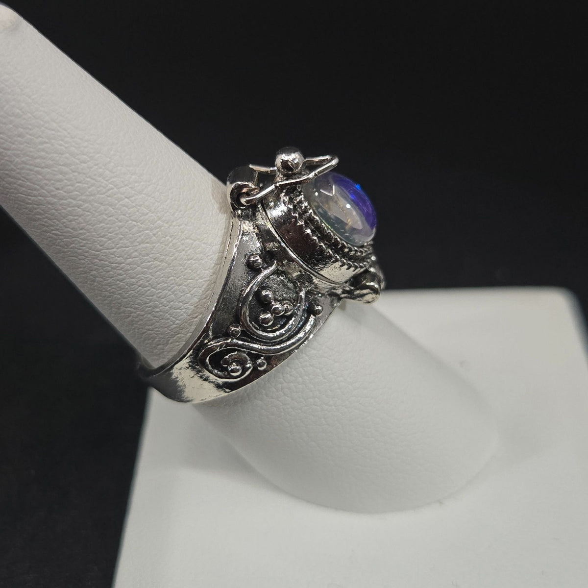 Vintage Silver Tone Poison Locket Ring Size 8