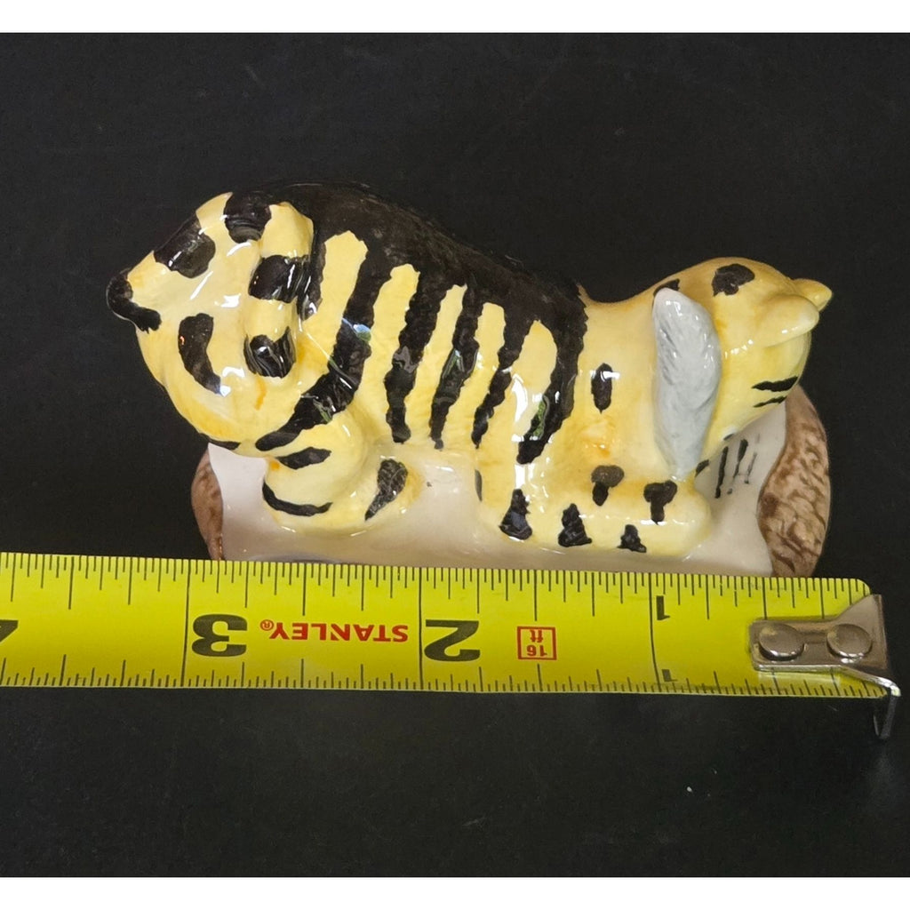 Royal Doulton Winnie The Pooh Tigger Signs The Rissolution Figurine 70th Anniversary