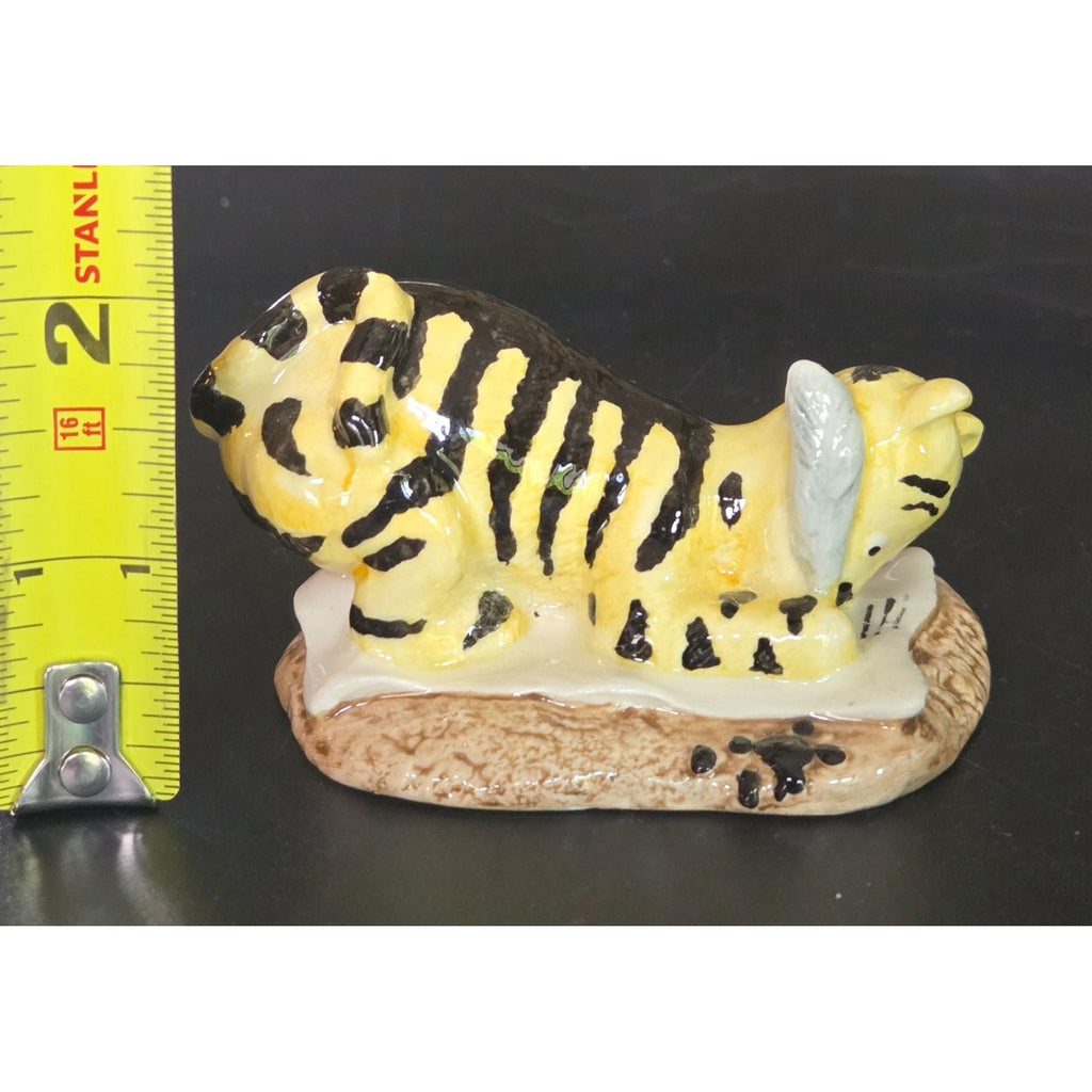 Royal Doulton Winnie The Pooh Tigger Signs The Rissolution Figurine 70th Anniversary