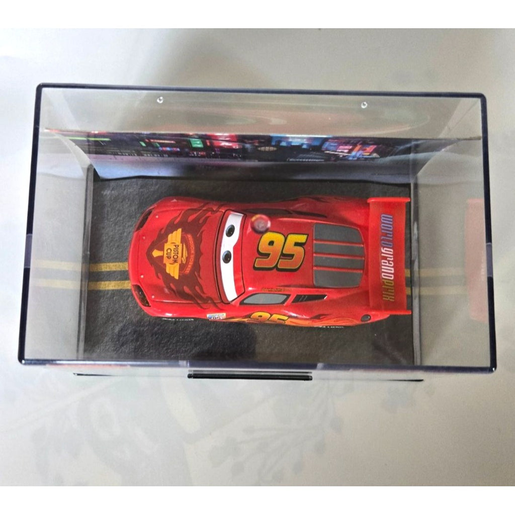 Disney Pixar Cars 2 Lightning McQueen Die-Cast Vehicle In Display Case 1:43 Scale