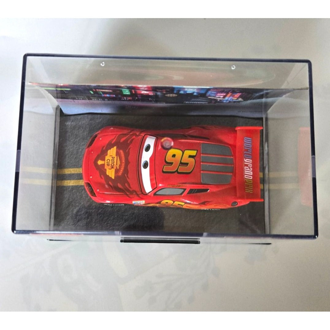Disney Pixar Cars 2 Lightning McQueen Die-Cast Vehicle In Display Case 1:43 Scale