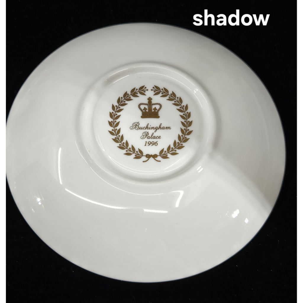 Buckingham Palace 1996 Commemorative Teacup Set Gold Trim Elegant Greek Key Pattern
