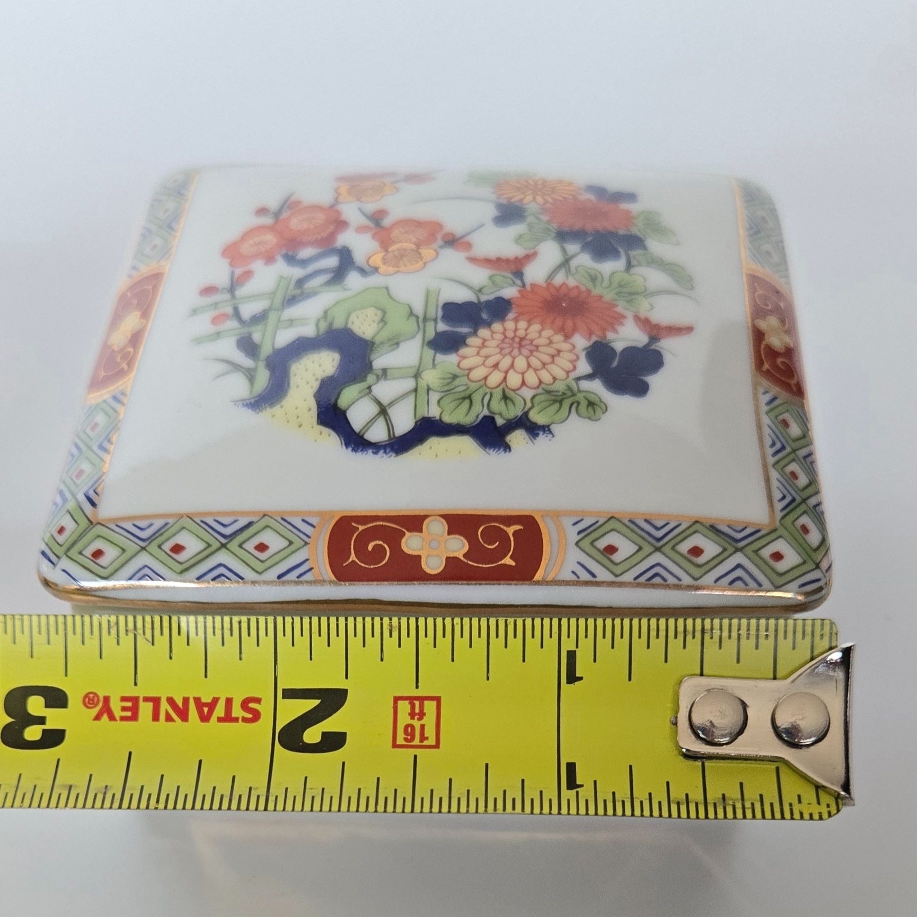 Vintage Japanese Porcelain Imari Style Trinket Box  Floral Designs Gold Accents