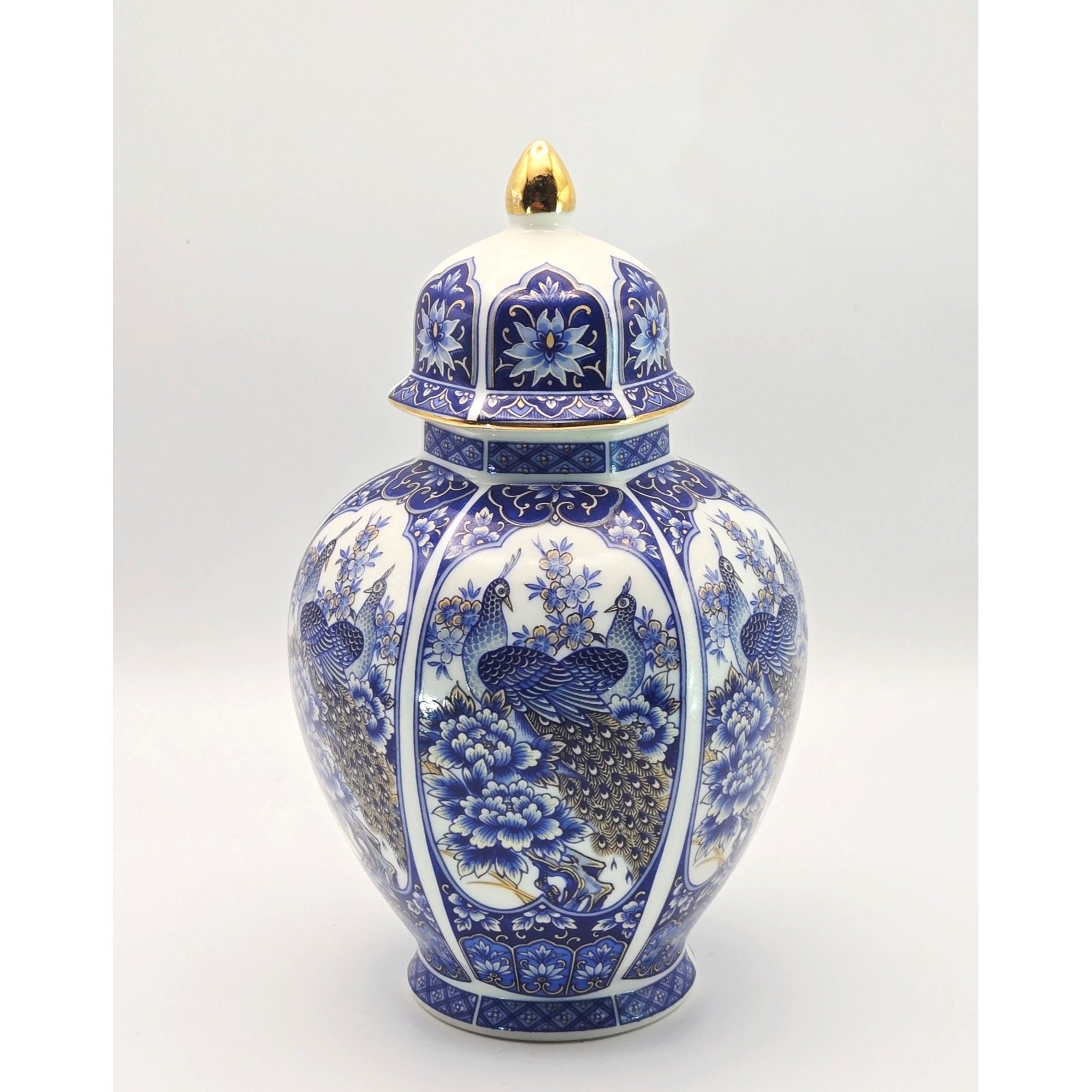 Royal Peacock Blue & White Porcelain Ginger Jar With Gold Accents, Excellent Cond.