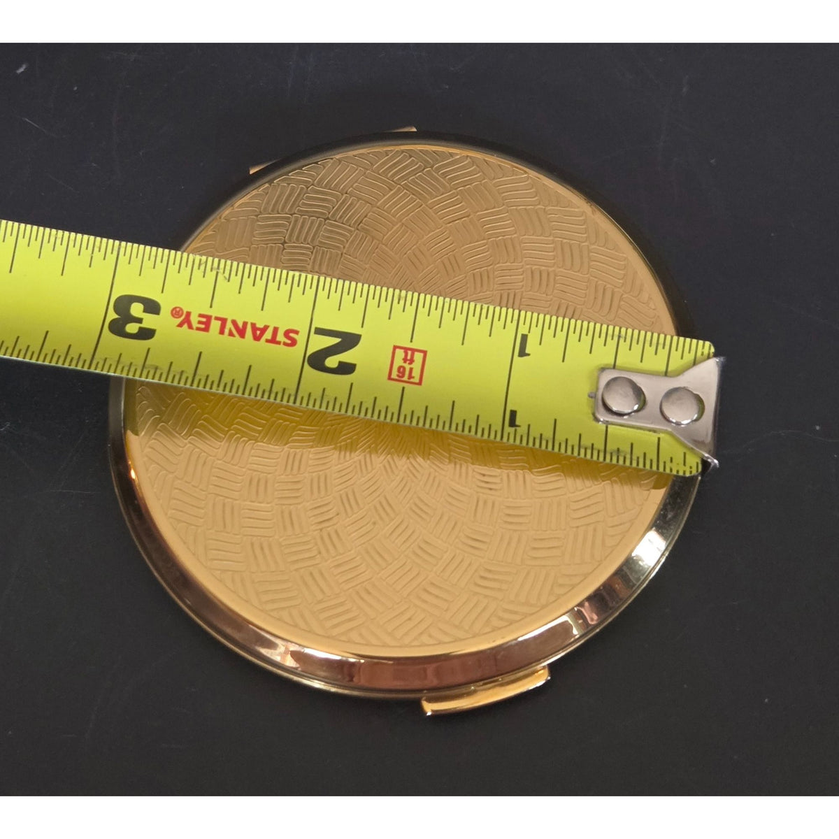 Vintage MCM Gold Tone Stratton Cosmetic Compact in Great Cond. Concentric Designs w/ Puff