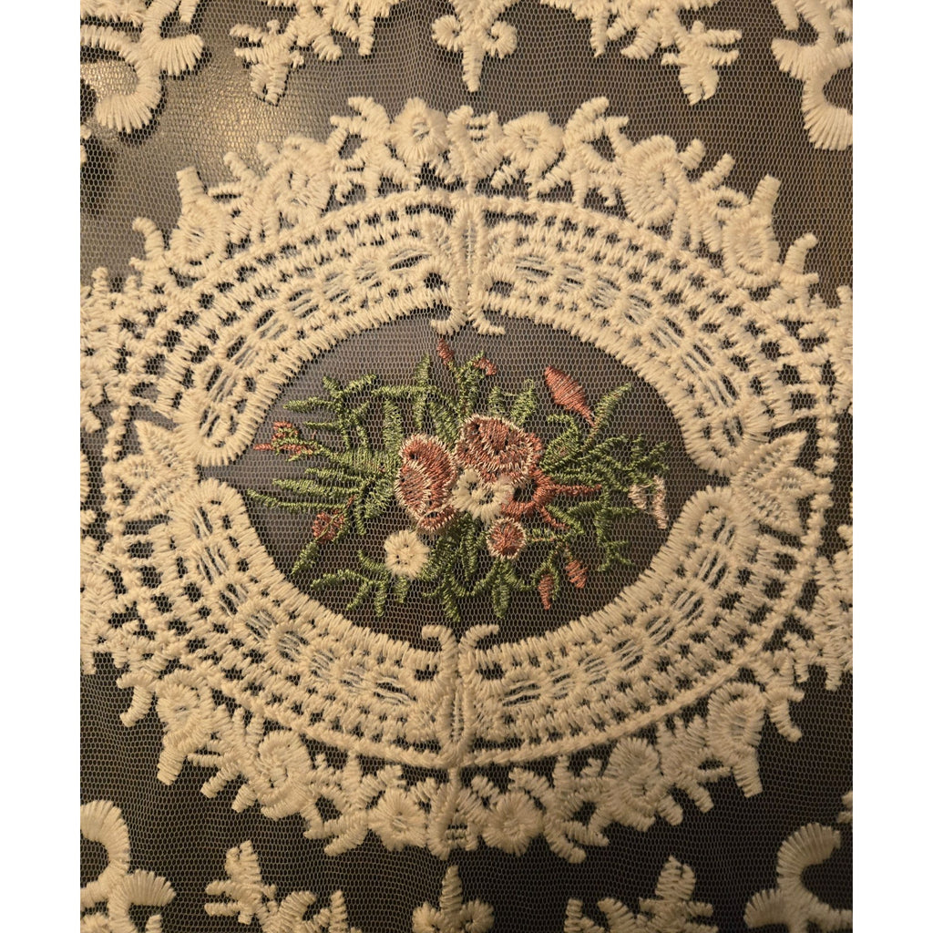 15" Lace Doily With Floral Centerpiece - Ivory W/ Pink Design
