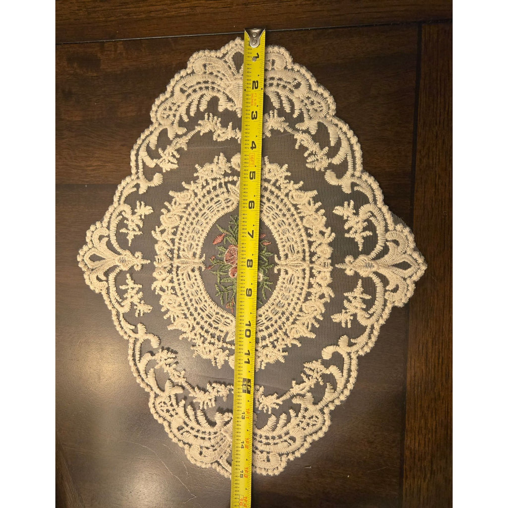15" Lace Doily With Floral Centerpiece - Ivory W/ Pink Design