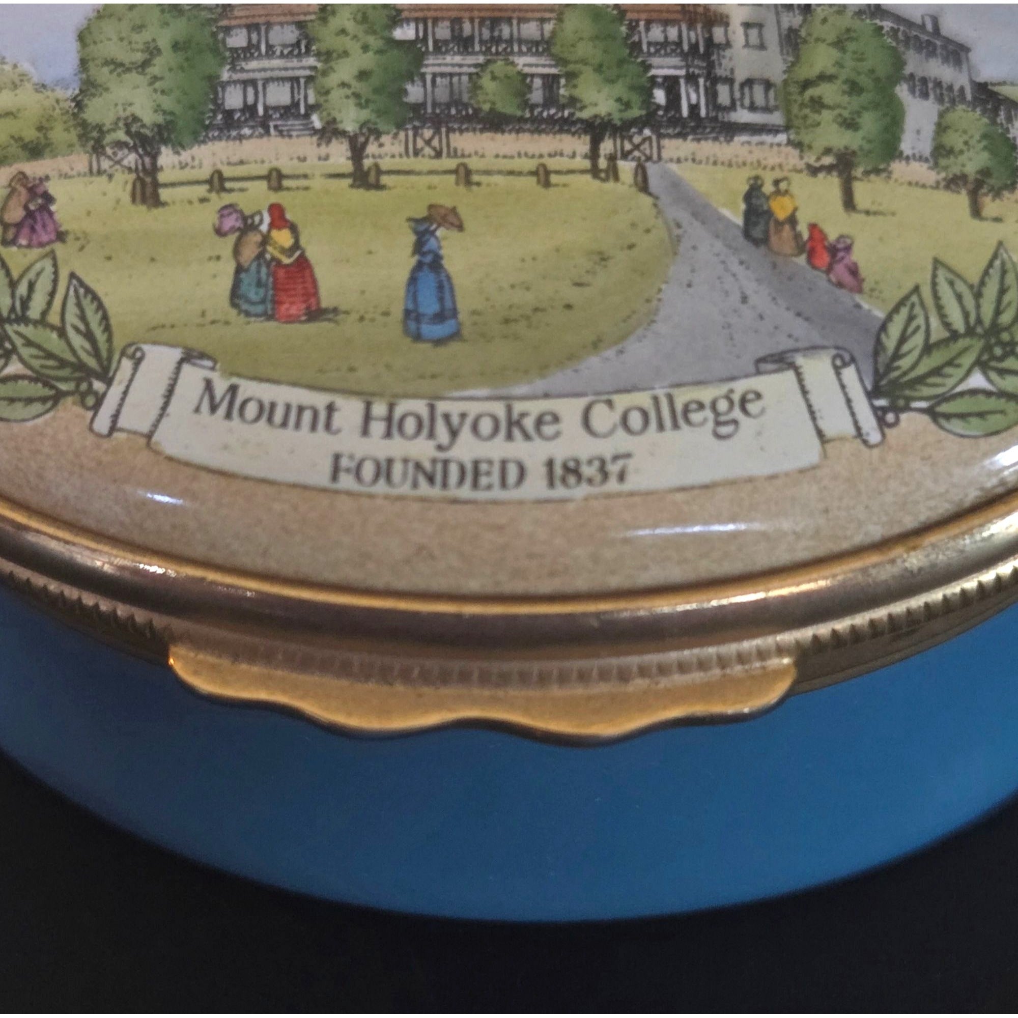 Mount Holyoke College Halcyon Days Enamel Trinket Box With Gold Trim